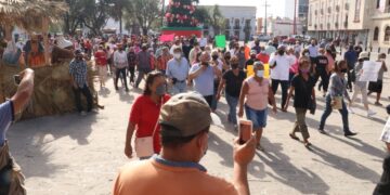 Encabezan síndico y regidor protesta en Matamoros ; exigen cese en Junta de Aguas y Drenaje