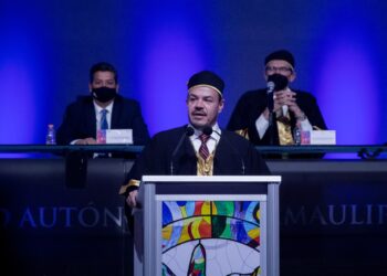 Plantea Guillermo Mendoza una universidad que construya el progreso humano