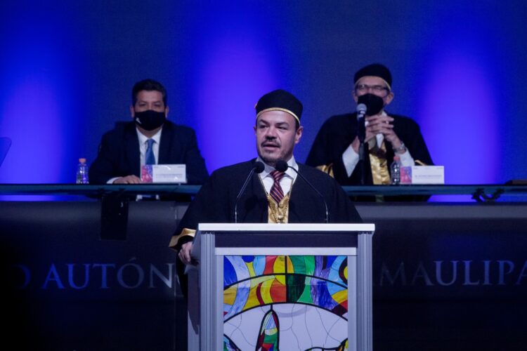 Plantea Guillermo Mendoza una universidad que construya el progreso humano