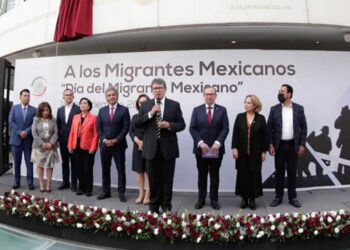 Senado de la República rinde homenaje a migrantes mexicanos