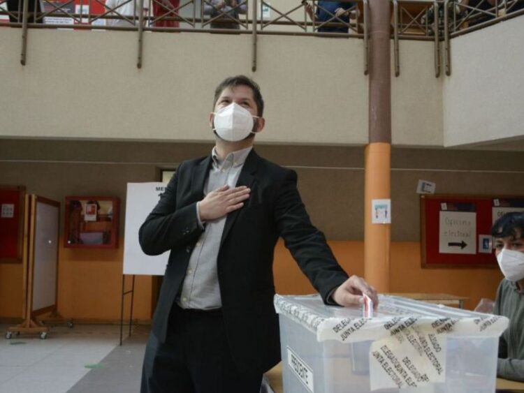 Boric gana elecciones presidenciales de Chile
