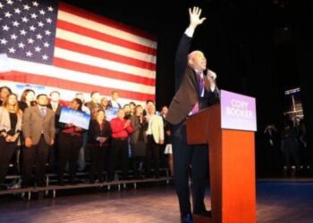 Senadores de EU dan positivo a covid; estaban vacunados y tenían refuerzo
