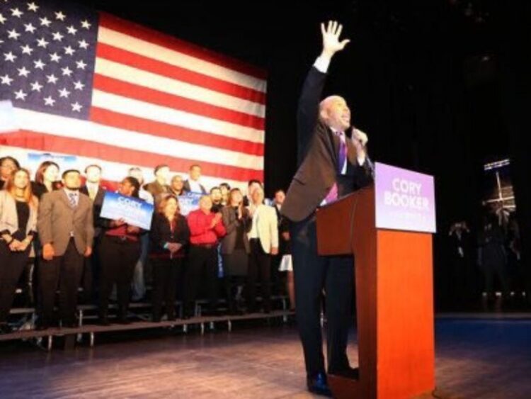 Senadores de EU dan positivo a covid; estaban vacunados y tenían refuerzo