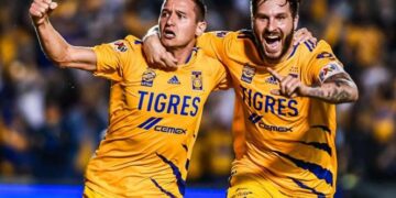 Tigres consigue voltereta y gana 2-1 al León 