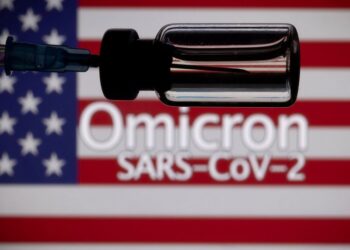 Ómicron desplaza a Delta y se convierte en la variante dominante en EU