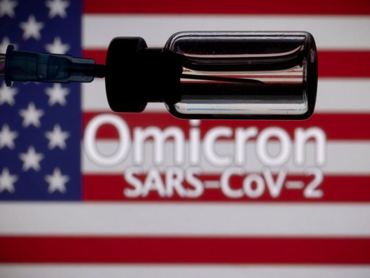 Ómicron desplaza a Delta y se convierte en la variante dominante en EU