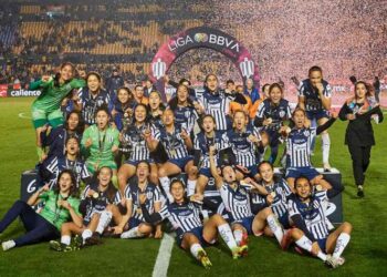 Rayadas se coronan campeonas en casa de Tigres