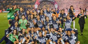 Rayadas se coronan campeonas en casa de Tigres