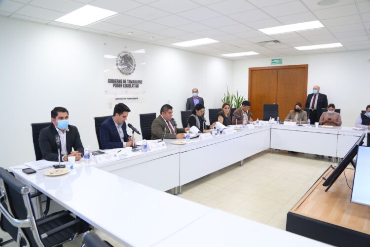 Otorgan licencia a Mon Marón para separarse del cargo como Diputado local