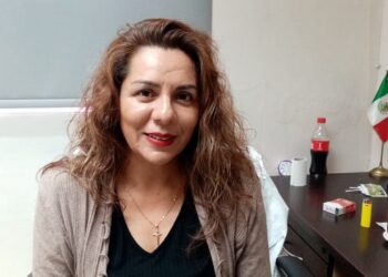 Suspenden a tres elementos de tránsito por “jalonear” a conductor