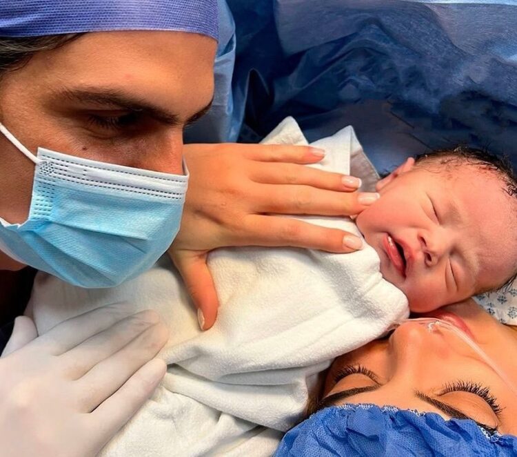 Ximena Navarrete ya es mamá!