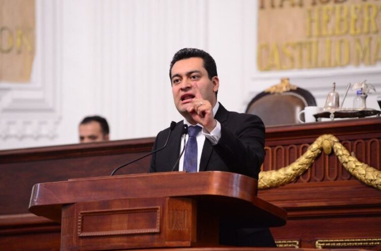 PAN llama a no promover fiestas navideñas en la capital del país.