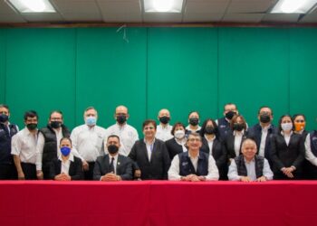 Reconoce SUTAUAT labor del Rector Suárez Fernández