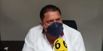 Maestros a la espera de aplicación de vacuna de refuerzo contra el Covid-19