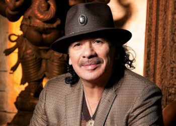 Carlos Santana es operado de emergencia