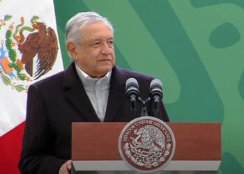 Martes arranca vacuna de refuerzo contra covid para adultos mayores