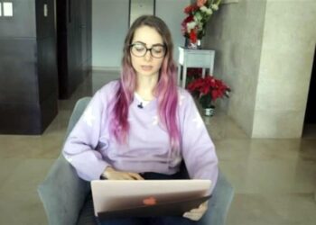 Experta en lenguaje corporal analiza disculpa de Yosstop