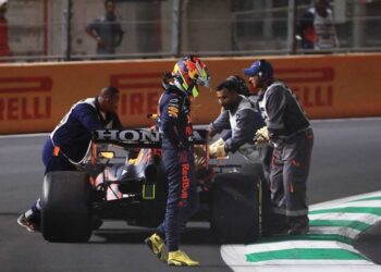 ‘Checo’ Pérez queda fuera del GP de Arabia Saudita