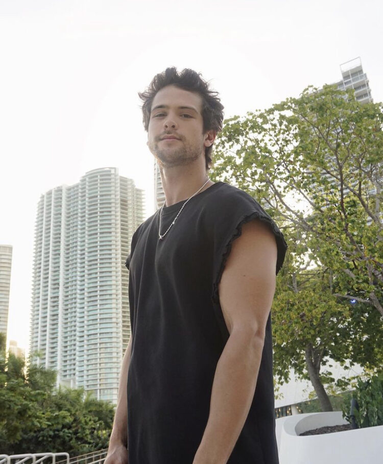 Que fue del guapo actor colombiano Andrés Mercado