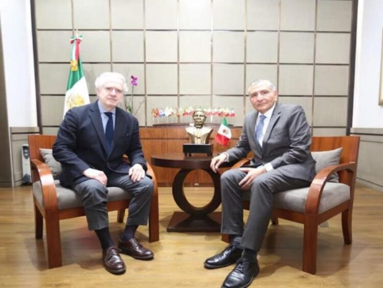 Creel se reúne con secretario de Gobernación; acuerdan agenda con panistas