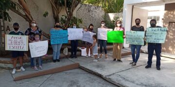 Escuela para hijos de maestros está sin luz; “profes” sacan las pancartas