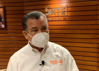  Pondrán refuerzo de vacuna anticovid a 60 mil maestros de Tamaulipas:SNTE