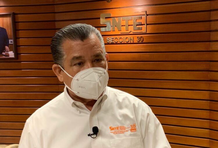 Pondrán refuerzo de vacuna anticovid a 60 mil maestros de Tamaulipas:SNTE