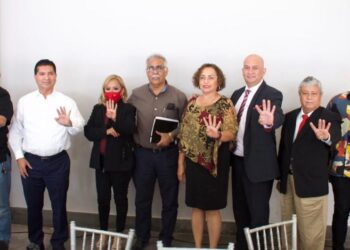 Se suman ocho ex aspirantes de Morena a gobernador a Rodolfo González Valderrama