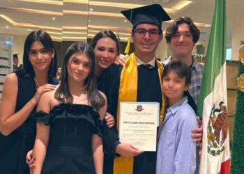 ”Lo logré, soy abogado”, presume Ernesto D’Alessio