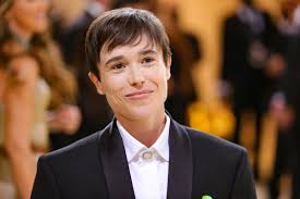 Tras cambio de género, Elliot Page presume su marcado abdomen