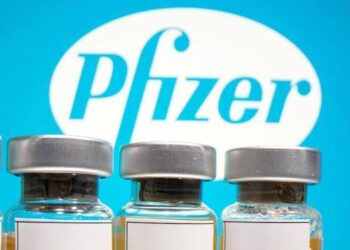 Pfizer pronostica que pandemia se extenderá hasta 2024