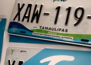 Morena en contra del pago de placas.