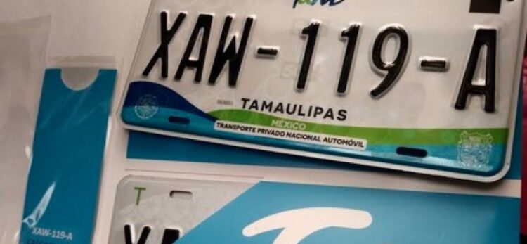 Morena en contra del pago de placas.