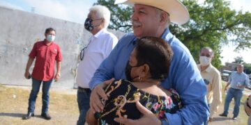 Mante apoya a un líder que lleva a Tamaulipas en la piel