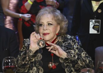 Silvia Pinal ya fue dada de alta