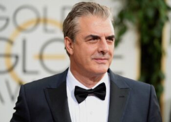 Chris Noth es acusado de abuso sexual