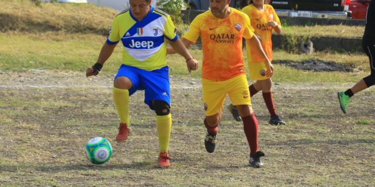 Encabeza Lalo Gattás un gobierno sin precedente,  reconocen directivos de los CBTIS de Victoria