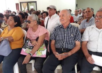 Semana de paga por bonos a maestros jubilados.