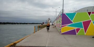 Sanitizan oficinas de gobierno ante aumento de casos Covid