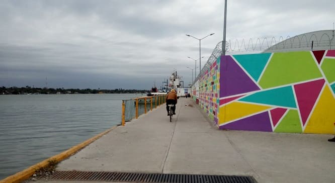 Sanitizan oficinas de gobierno ante aumento de casos Covid