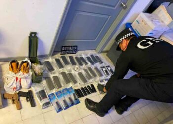 Decomisan arsenal que traficaban desde EU con destino a México