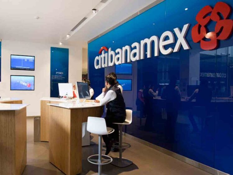Usuarios deben estar tranquilos ante venta de Banamex: Di Costanzo