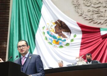 Diputado priista presenta iniciativa para regular compra y venta de mascotas