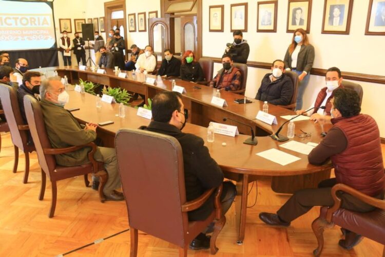 Avalan empresarios primeros 100 Días de Gobierno de Eduardo Gattás