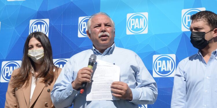 César Verástegui se registra ante PAN como precandidato a gubernatura de Tamaulipas