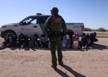 Migrante mexicano muere bajo custodia de autoridades fronterizas de EU