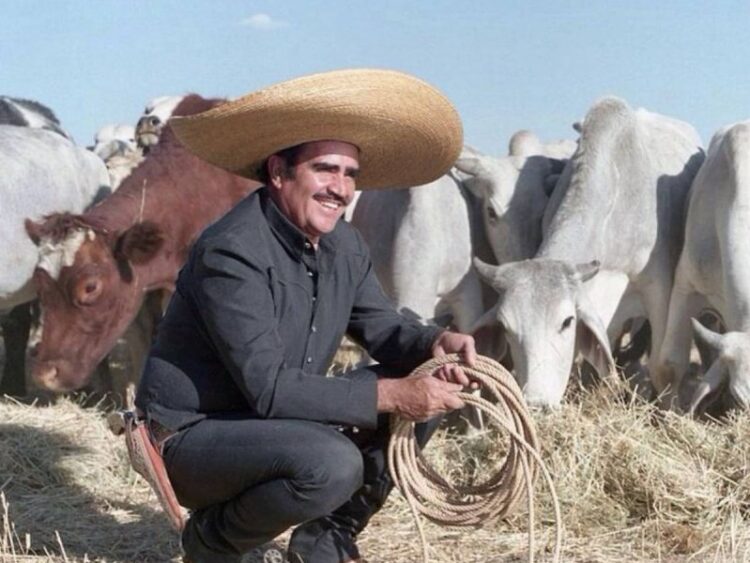 Vicente Fernández podría tener una calle con su nombre en Los Ángeles