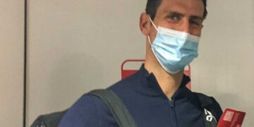 Un Novak Djokovic deportado aterriza en Dubái