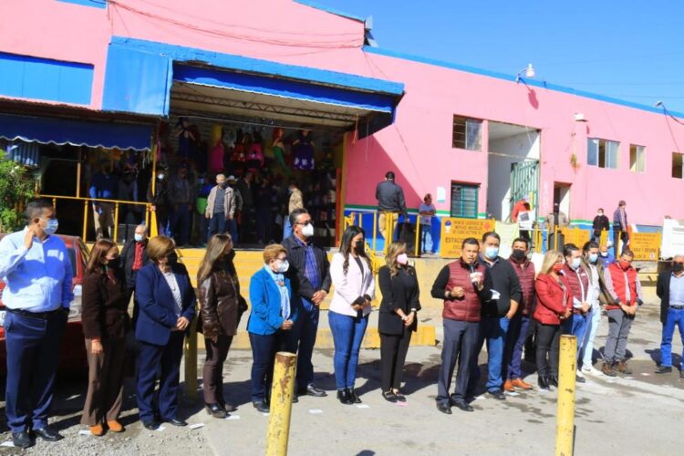 Acuerdan Gattás y locatarios ir al rescate del deteriorado Mercado Argüelles