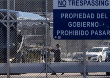 EU exigirá esquema completo de vacunas covid a quienes ingresen por tierra